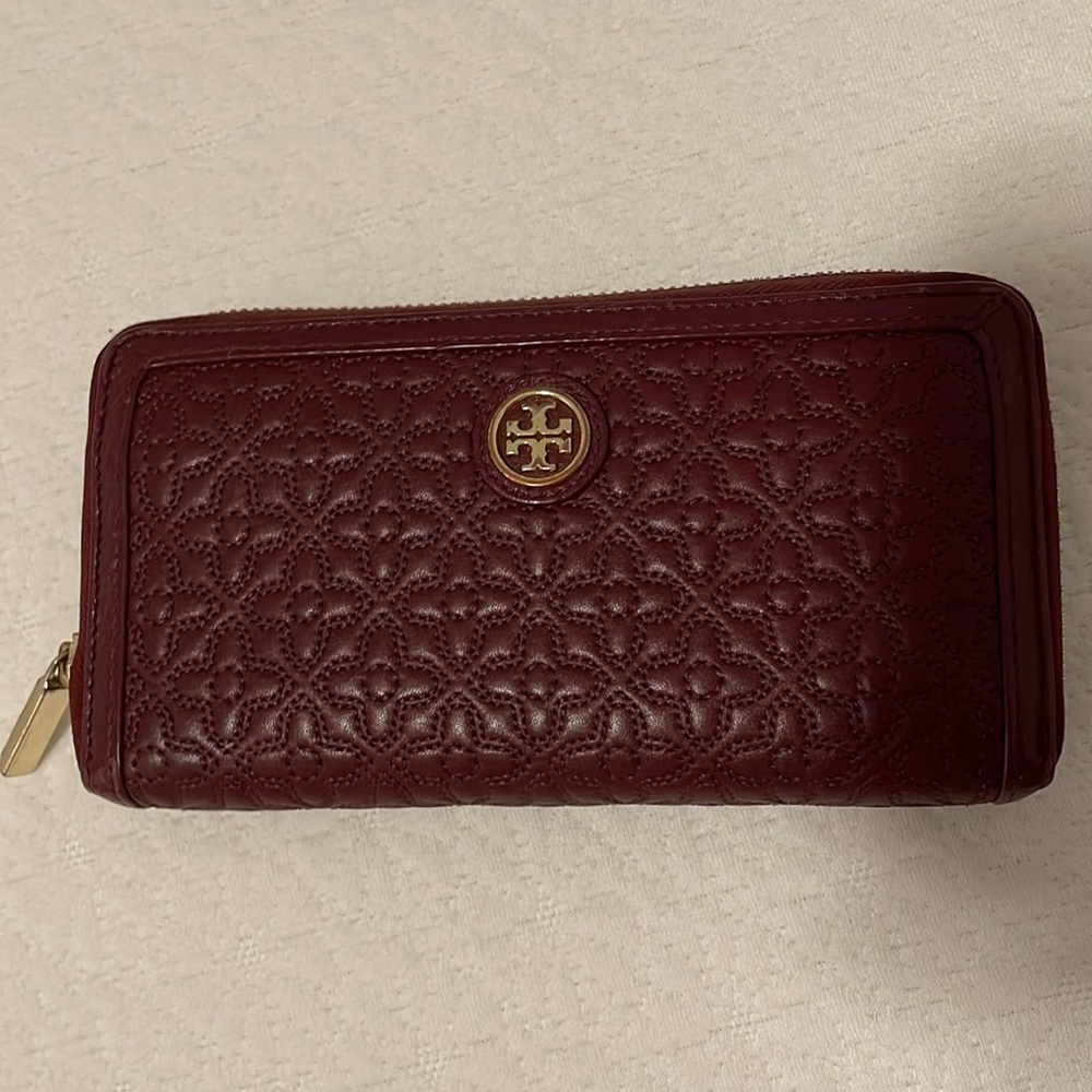 Tory Burch long wallet